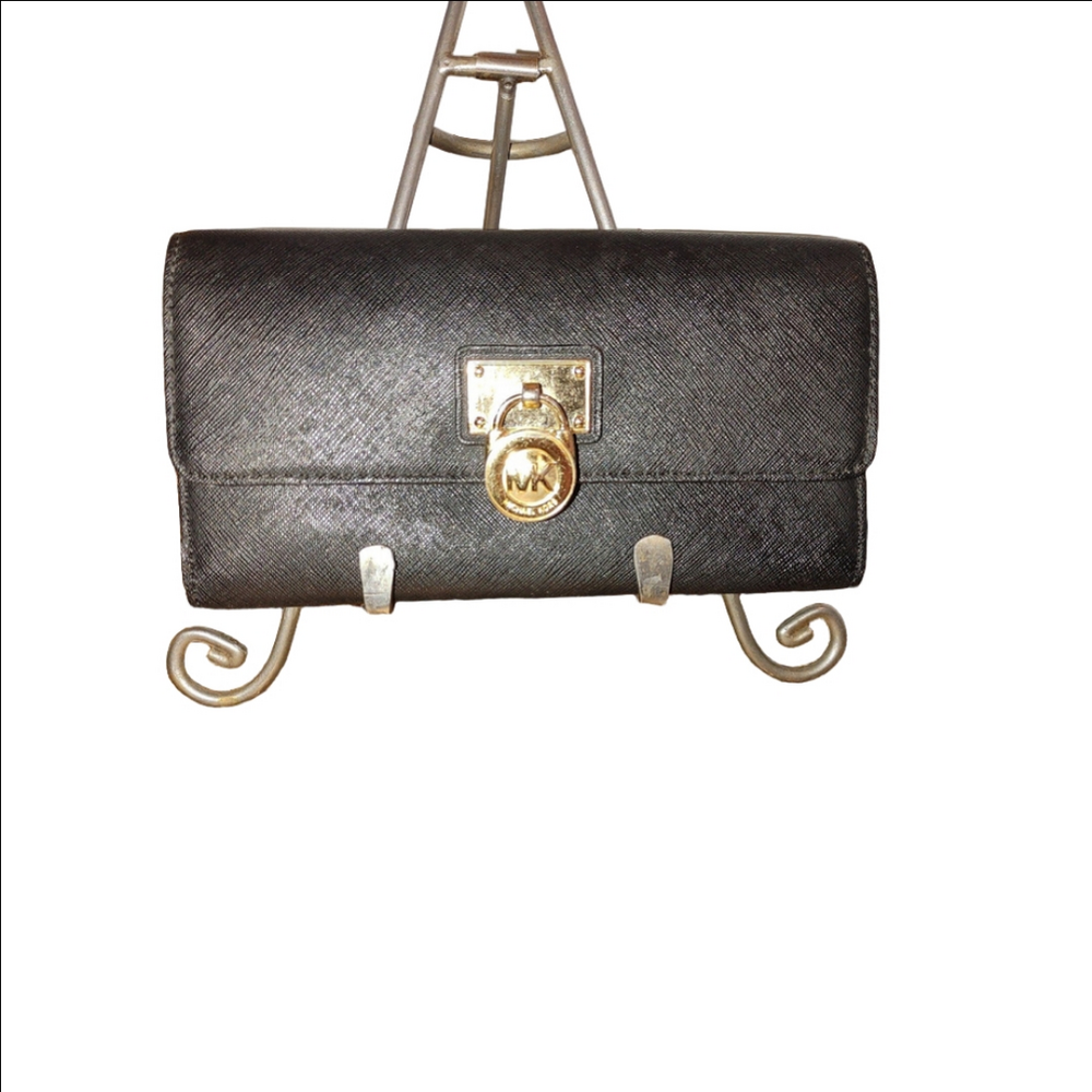 Michael Kors Hamilton Traveler Large Flap Wallet